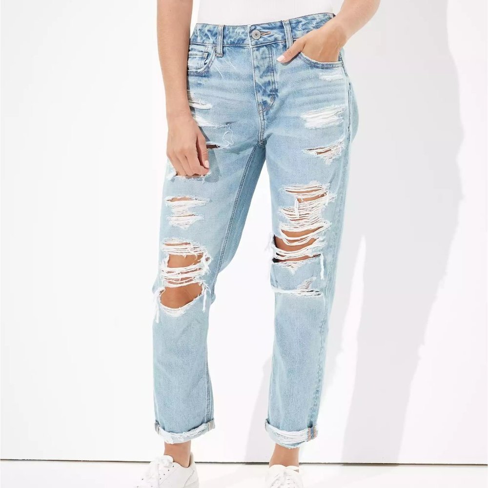 American Eagle Outfitters Distressed Light Wash Boyfriend Jeans